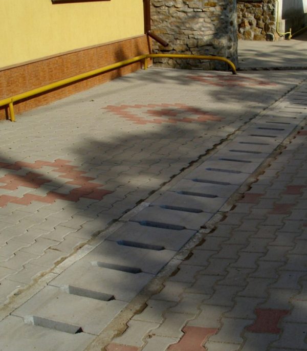 Placa rigola carosabila dublu armata PRC1